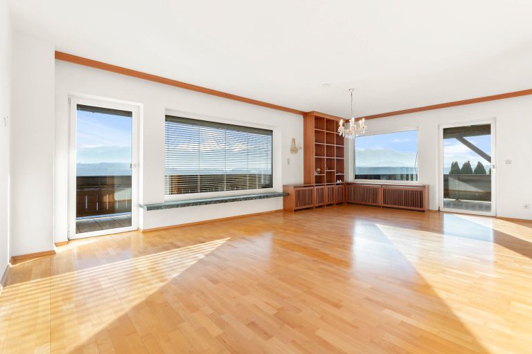Haus mit See- und Karawankenblick in Velden kaufen